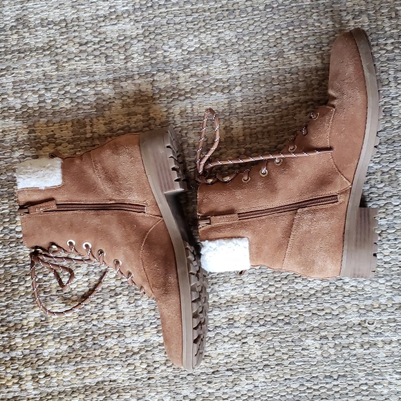 Violet & red suede boots - Picture 4 of 14